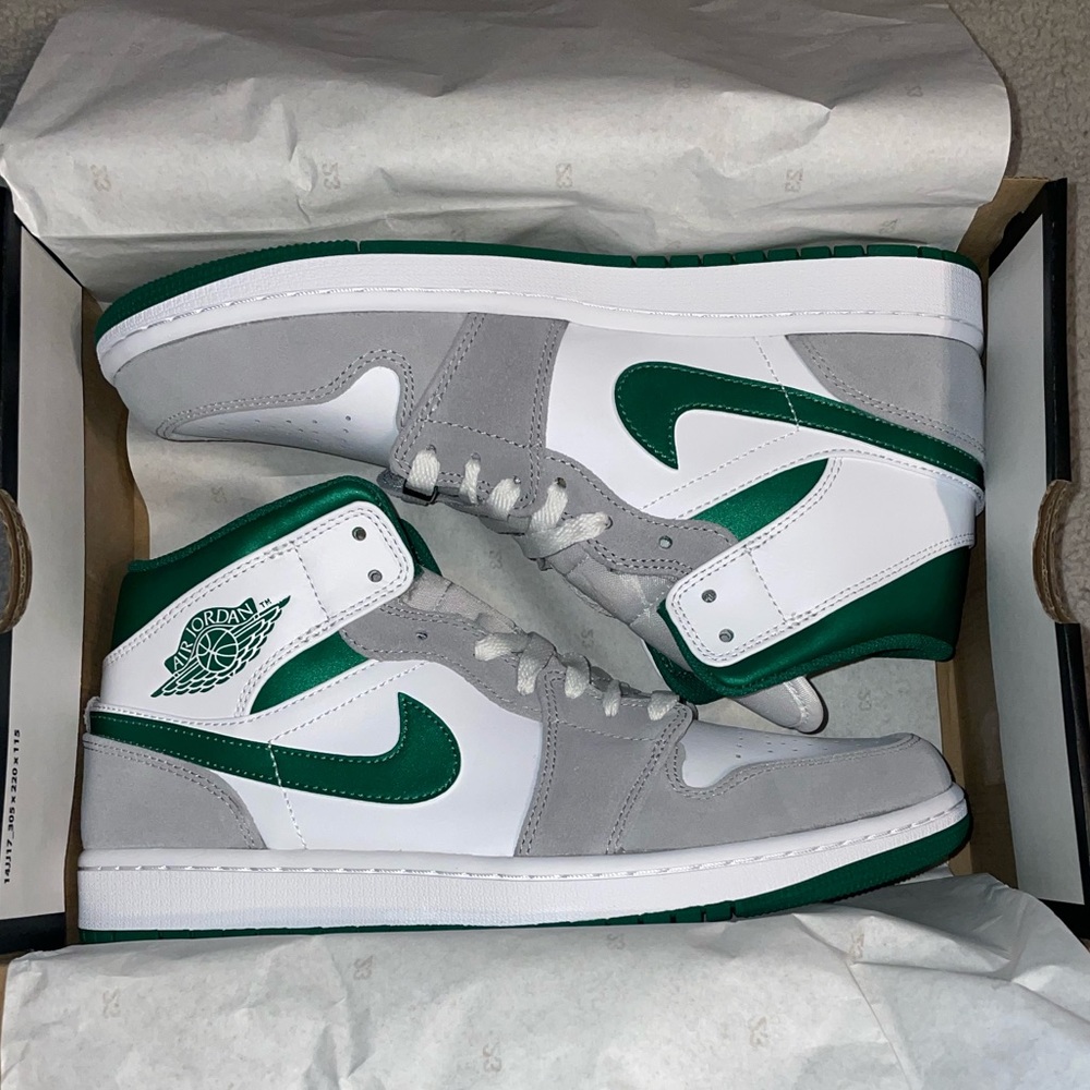 Jordan 1 midse pine green